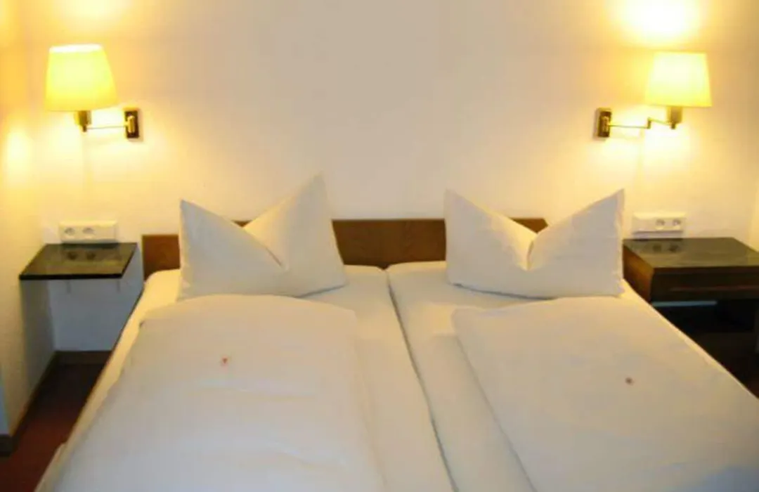 Eintracht Hotel-1